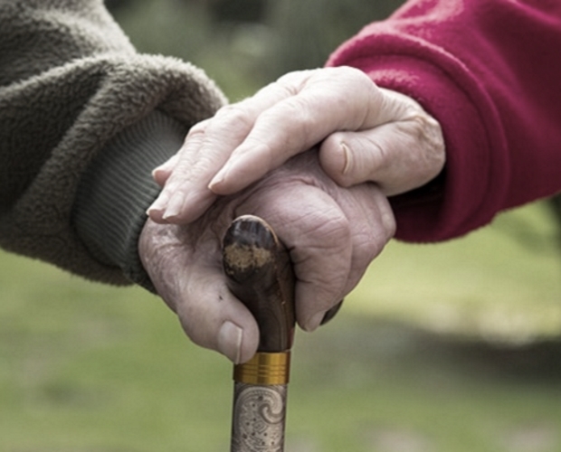 Older people 'suffer' from poor services